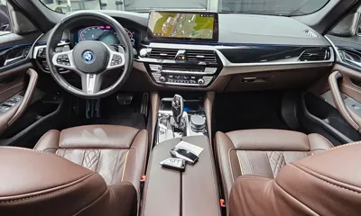 BMW 5-Series 2022, 59761 км, за 26644.97 USD - фото 7