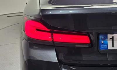 BMW 5-Series 2022, 59761 км, за 26644.97 USD - фото 23
