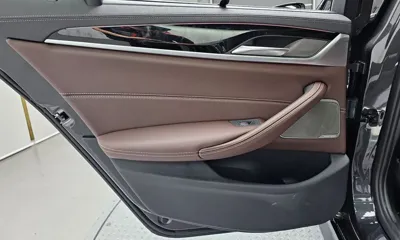 BMW 5-Series 2022, 59761 км, за 26644.97 USD - фото 25
