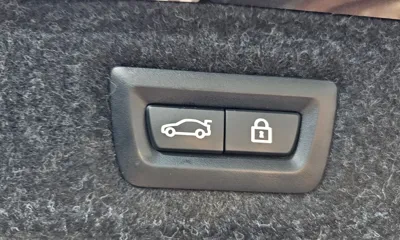 BMW 5-Series 2022, 59761 км, за 26644.97 USD - фото 30