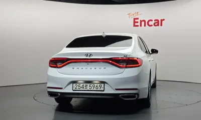 Hyundai Grandeur 2019, 112846 км, за 8857.75 USD