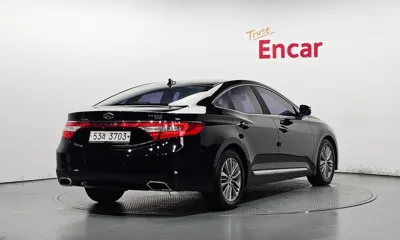 Hyundai Grandeur 2015, 188642 км, за 3387.62 USD