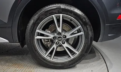 Audi Q5 2022, 55648 км, за 24834.42 USD