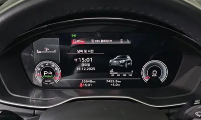 Audi Q5 2022, 55648 км, за 24834.42 USD - фото 8
