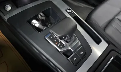 Audi Q5 2022, 55648 км, за 24834.42 USD - фото 9