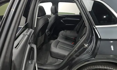 Audi Q5 2022, 55648 км, за 24834.42 USD - фото 11