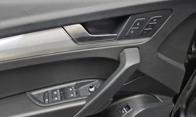 Audi Q5 2022, 55648 км, за 24834.42 USD - фото 13