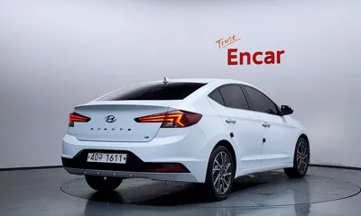 Hyundai Avante 2020, 79939 км, за 10108.97 USD