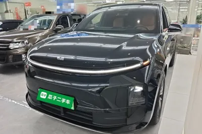 Li Auto L6 · 2024 год