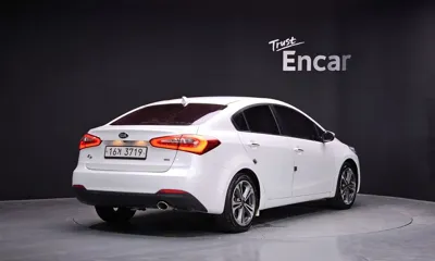 Kia K3 2013, 38346 км, за 4690.56 USD