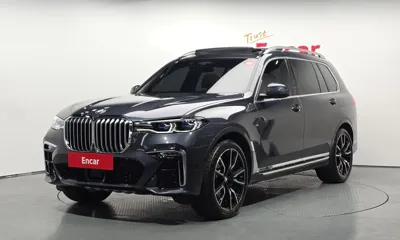 BMW X7 · 2022 год