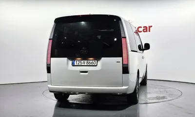 Hyundai Staria 2025, 7963 км, за 32985.22 USD