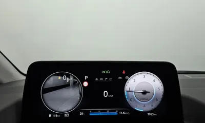 Hyundai Staria 2025, 7963 км, за 32985.22 USD - фото 8