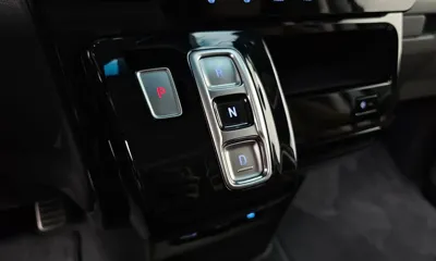 Hyundai Staria 2025, 7963 км, за 32985.22 USD - фото 9