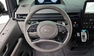 Hyundai Staria 2025, 7963 км, за 32985.22 USD - фото 13