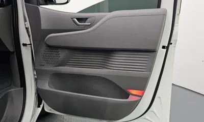 Hyundai Staria 2025, 7963 км, за 32985.22 USD - фото 25