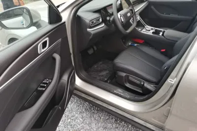 Geely Galaxy Galaxy Stellar 6 2026, 100 км, за 12362 USD - фото 18