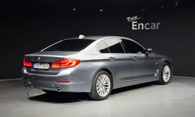 BMW 5-Series 2018, 130543 км, за 12936.35 USD