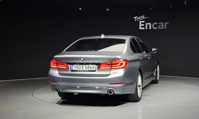 BMW 5-Series 2018, 130543 км, за 12936.35 USD