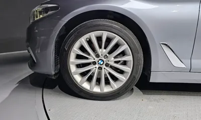 BMW 5-Series 2018, 130543 км, за 12936.35 USD