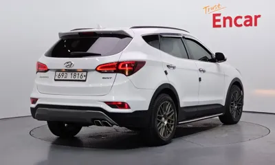Hyundai Santafe 2016, 156218 км, за 6826.83 USD
