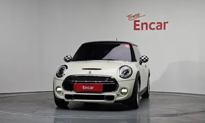 MINI Cooper 2015, 101245 км, за 4948.88 USD