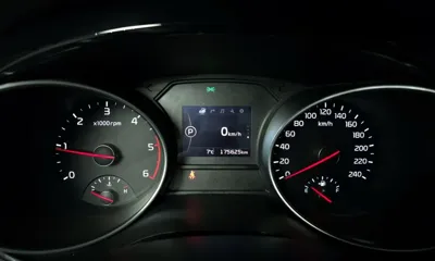Kia Canival 2015, 175625 км, за 5231.78 USD - фото 8