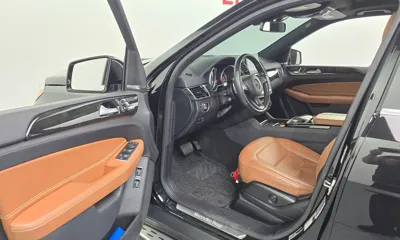 Mercedes-Benz GLS-Class 2018, 49935 км, за 30944.64 USD - фото 10