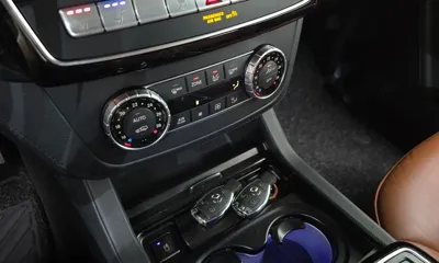 Mercedes-Benz GLS-Class 2018, 49935 км, за 30944.64 USD - фото 31