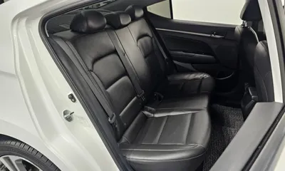 Hyundai Avante 2018, 88697 км, за 7087.95 USD - фото 11