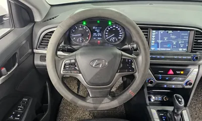 Hyundai Avante 2018, 88697 км, за 7087.95 USD - фото 13