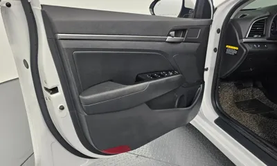 Hyundai Avante 2018, 88697 км, за 7087.95 USD - фото 24