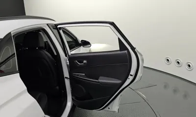 Hyundai Kona 2020, 54339 км, за 15557.31 USD - фото 25