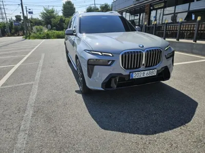 BMW X7 · 2025 год