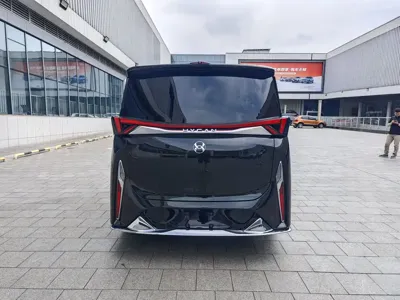 Hycan V09 2024, 31000 км, за 30371.67 USD