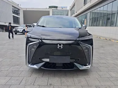 Hycan V09 2024, 31000 км, за 30371.67 USD