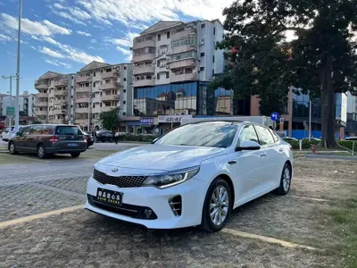 Kia K5 · 2017 год