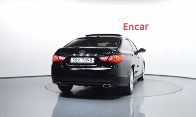 Hyundai Sonata 2011, 106213 км, за 2732.24 USD