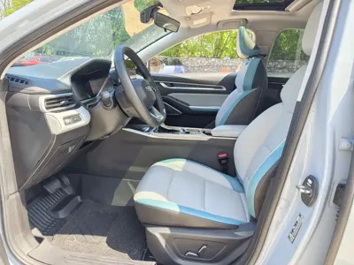 Geely Emgrand 2024, 13899 км, за 10206.63 USD