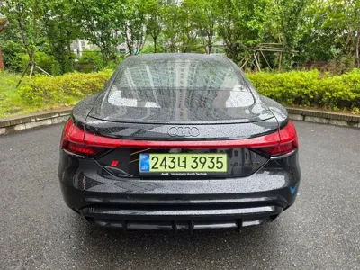 Audi S e-tron GT 2026, 5000 км, за 87947.93 USD