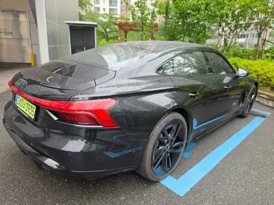 Audi S e-tron GT 2026, 5000 км, за 87947.93 USD