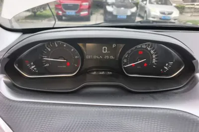 Peugeot 2008 2014, 37100 км, за 4853 USD - фото 8
