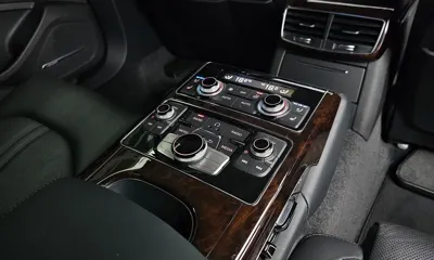 Audi A8 2015, 137253 км, за 12052.12 USD - фото 19