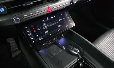 Hyundai Grandeur 2023, 58170 км, за 22398.41 USD - фото 9