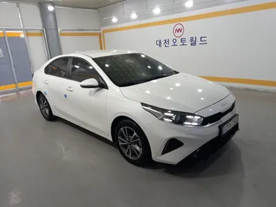 Kia K3 2022, 78374 км, за 11189.18 USD