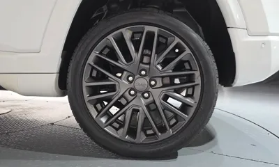 Jeep Compass 2022, 41527 км, за 14651.29 USD - фото 21