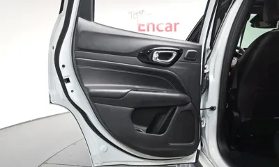 Jeep Compass 2022, 41527 км, за 14651.29 USD - фото 25