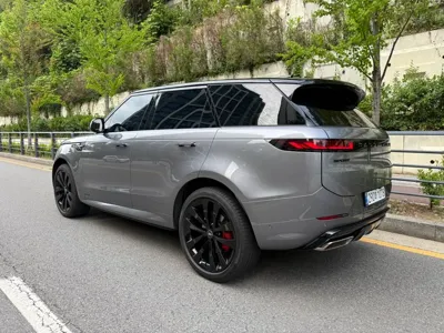 Land Rover Range Rover Sport 2025, 12500 км, за 110011.11 USD
