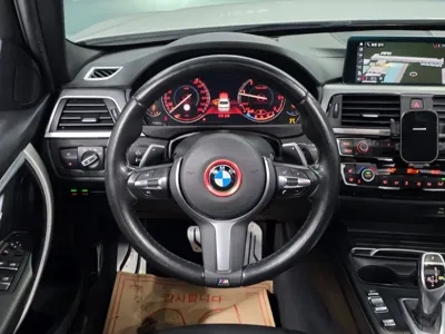 BMW 3-Series 2018, 136455 км, за 12295.09 USD - фото 8
