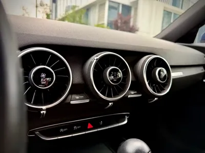 Audi TT 2016, 42900 км, за 21894.81 USD - фото 17